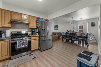 401 E Kinney St in Newark, NJ - Building Photo - Building Photo