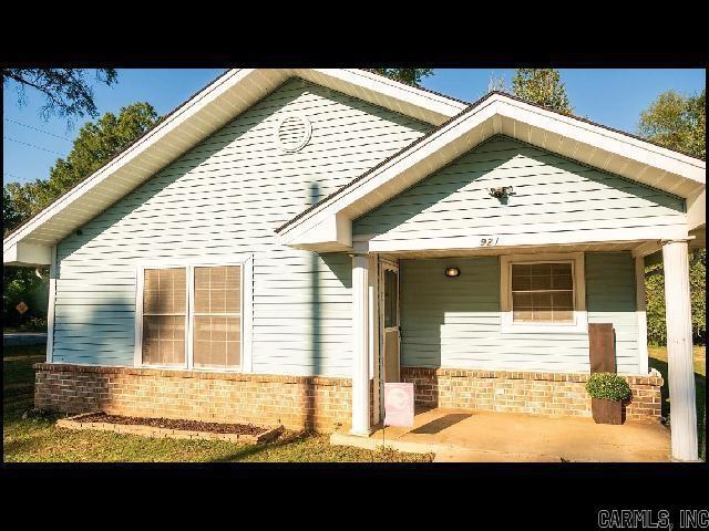 921 Cole in Benton, AR - Building Photo