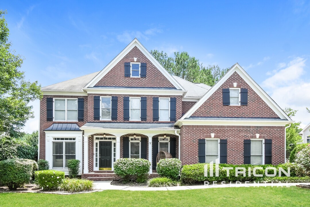 1410 Bentwater Dr in Acworth, GA - Building Photo