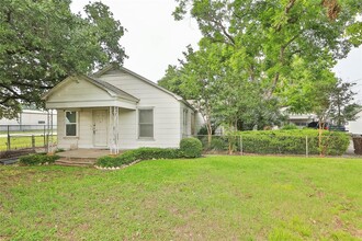 14742 Hempstead Rd in Houston, TX - Building Photo - Building Photo