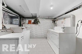 159 Newel St in Brooklyn, NY - Building Photo - Building Photo