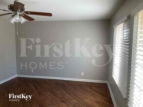 235 N 22nd Pl in Mesa, AZ - Building Photo - Building Photo