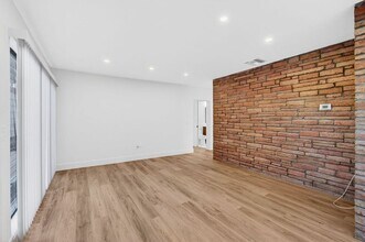 3830 Eastview Ave in West Palm Beach, FL - Building Photo - Building Photo