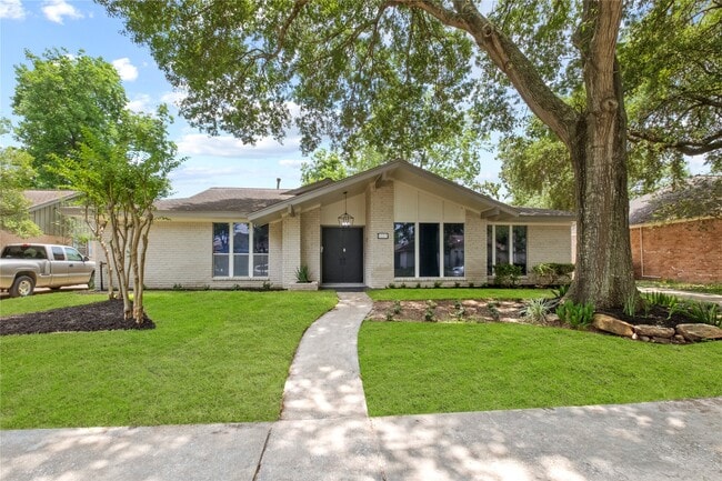 property at 8307 Braesview Ln