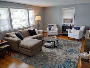 68 Olcott St, Unit 68 in Watertown, MA - Building Photo - Building Photo