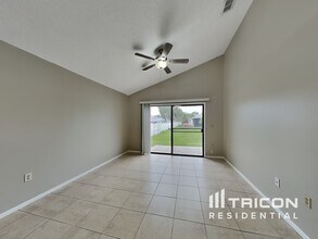 4210 38th St W in Bradenton, FL - Building Photo - Building Photo