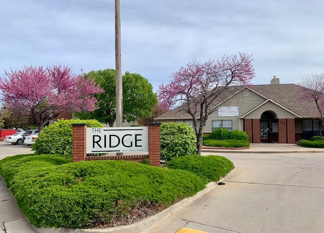 The Ridge of Salina in Salina, KS - Building Photo