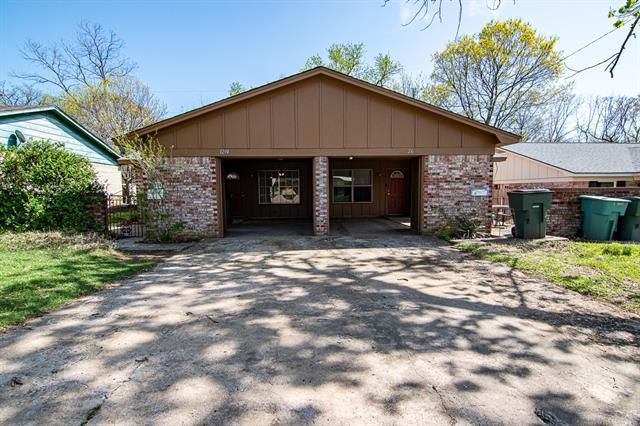property at 1216 W Hunt St