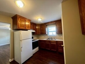 900 N Montgomery Ave in Sheffield, AL - Building Photo - Building Photo