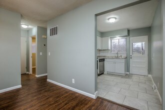 510 NE Corder St in Lee's Summit, MO - Building Photo - Building Photo