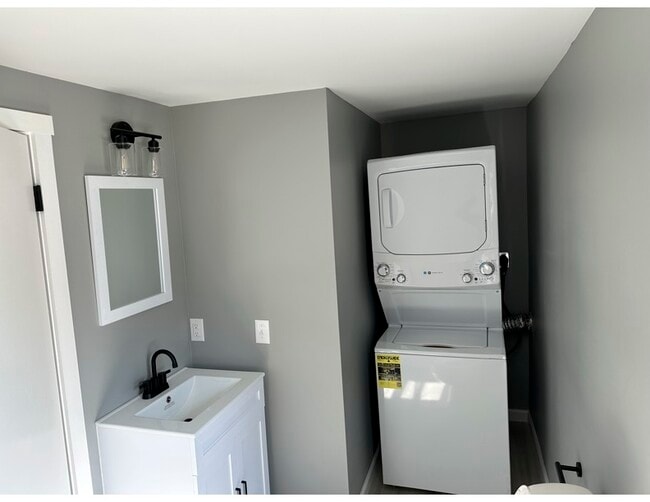 30 E 7th Ave, Unit 2 in Williamsport, PA - Building Photo - Building Photo