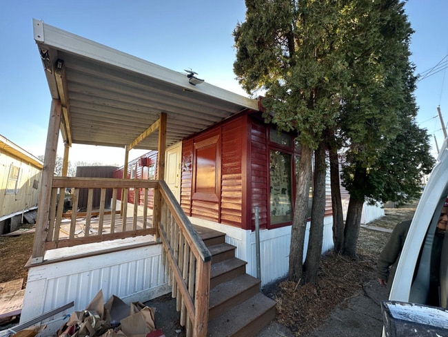 property at 2825 SE 14th St