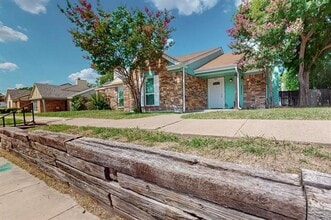 800 Lee St in Mesquite, TX - Building Photo - Building Photo