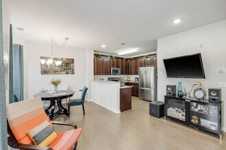 43 Wesmont Drive in Wood Ridge, NJ - Building Photo - Building Photo