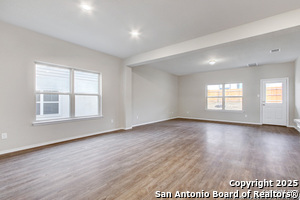 15231 Comanche Gard in San Antonio, TX - Building Photo - Building Photo