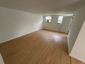 106 W Maryland Ave, Unit B in Aldan, PA - Building Photo - Building Photo