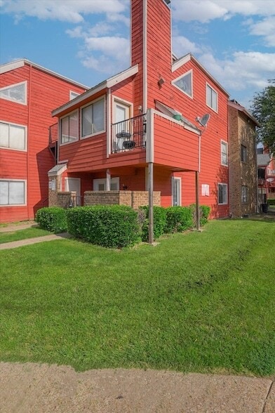 property at 9825 Walnut St