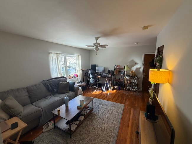 61 Selkirk Rd, Unit 3 in Boston, MA - Building Photo - Building Photo