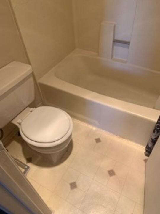 3800 Desert Marina Dr in Laughlin, NV - Building Photo