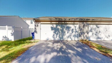 3733 Gibbstone Dr in Columbus, OH - Building Photo - Building Photo