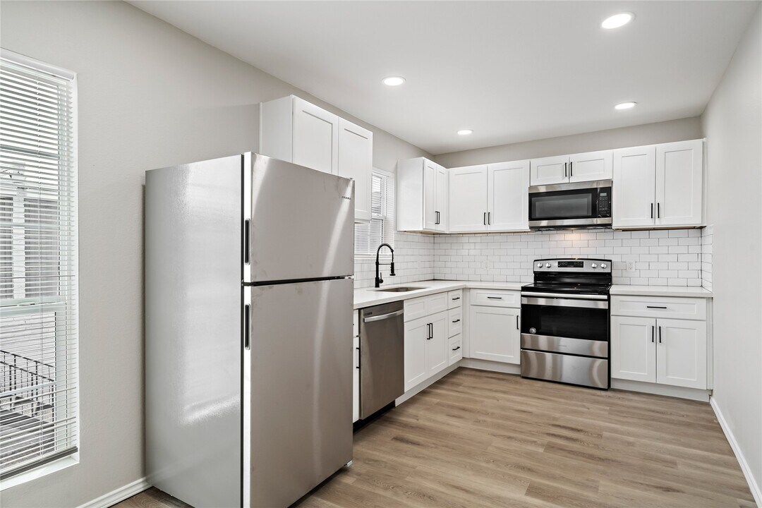 9711 Linkmeadow Ln in Houston, TX - Building Photo