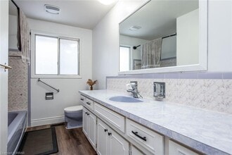 77 Dalegrove Dr in Kitchener, ON - Building Photo - Building Photo