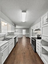 7125 Crestridge Rd in Memphis, TN - Building Photo - Building Photo