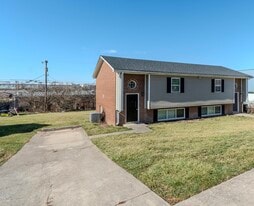 922 Southern Hills Dr in Richmond, KY - Building Photo