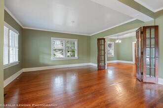 241 W Van Buren Ave in Naperville, IL - Building Photo - Building Photo