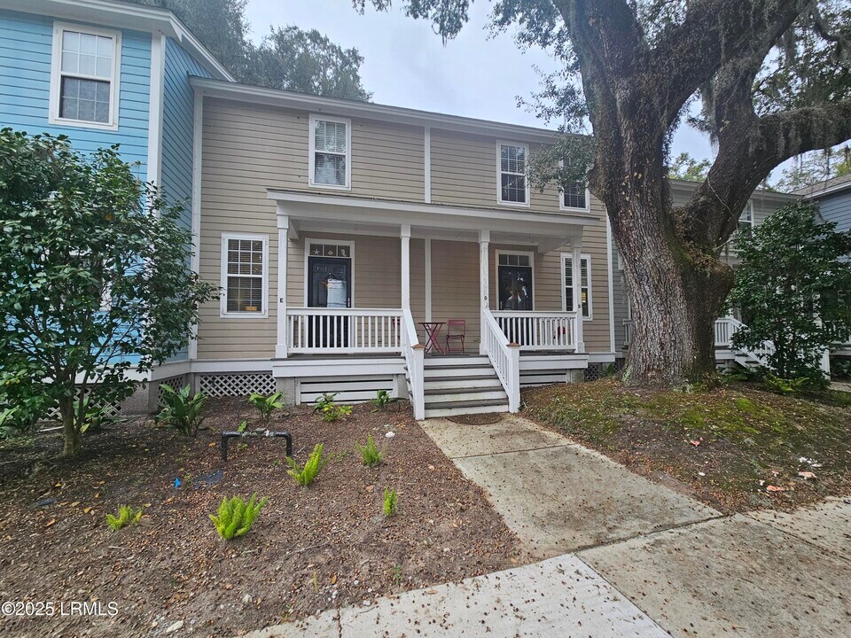 1105 13th St in Port Royal, SC - Foto de edificio