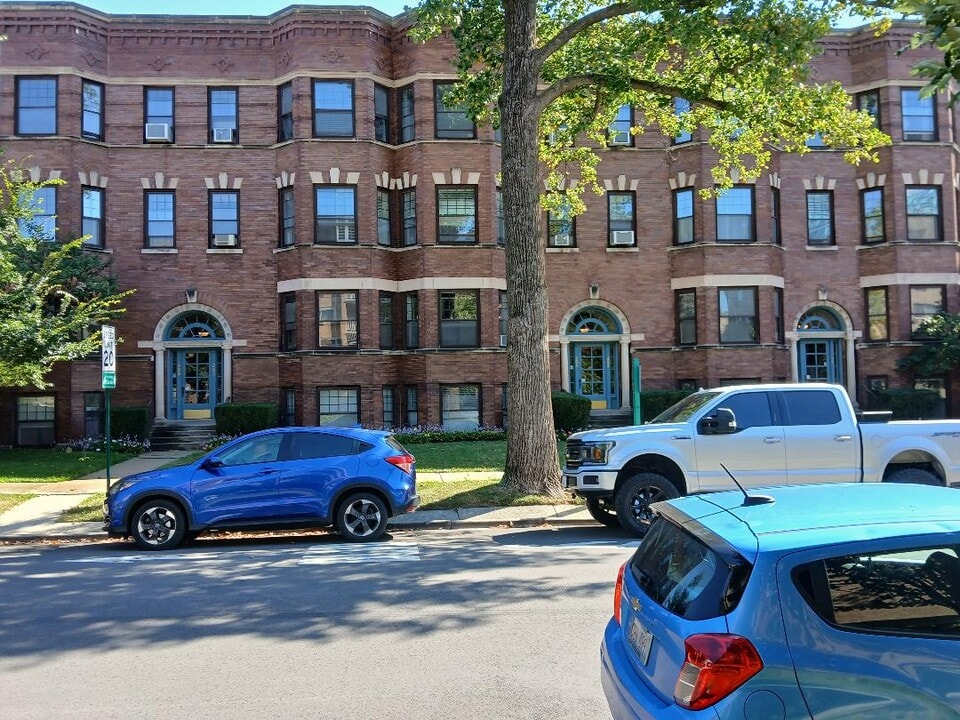 206 N Kenilworth Ave, Unit 1 in Oak Park, IL - Foto de edificio