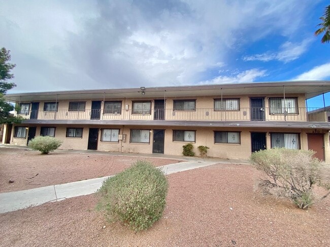 property at 3712 Royal Crest St