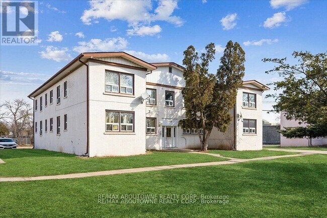 property at 1023-1023 Churchill Ave
