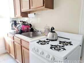 157 Summer St, Unit 15F in Somerville, MA - Foto de edificio - Building Photo