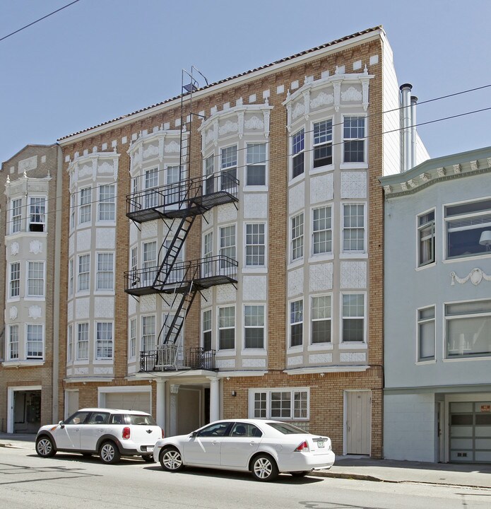 1457 Chestnut St in San Francisco, CA - Building Photo