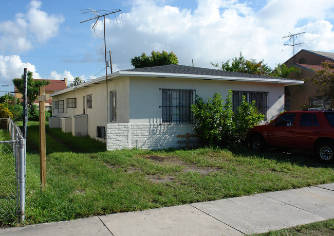 1925 SW 6th St in Miami, FL - Building Photo - Building Photo