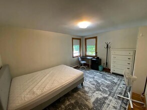 247 South St in Waltham, MA - Building Photo - Building Photo