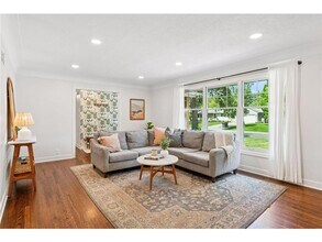 5041 W 56th St in Minneapolis, MN - Building Photo - Building Photo