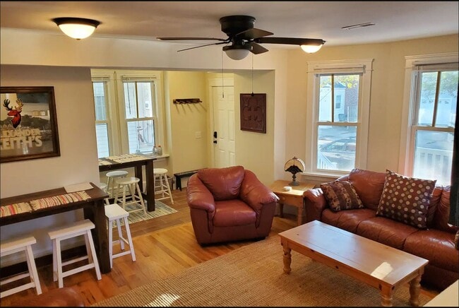 41 S Dover Ave in Atlantic City, NJ - Foto de edificio - Building Photo