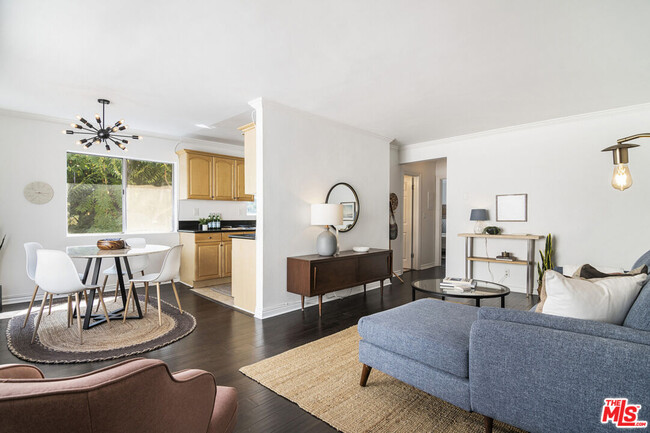 property at 1112 N Olive Dr