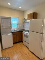 1502 Brown St in Philadelphia, PA - Building Photo