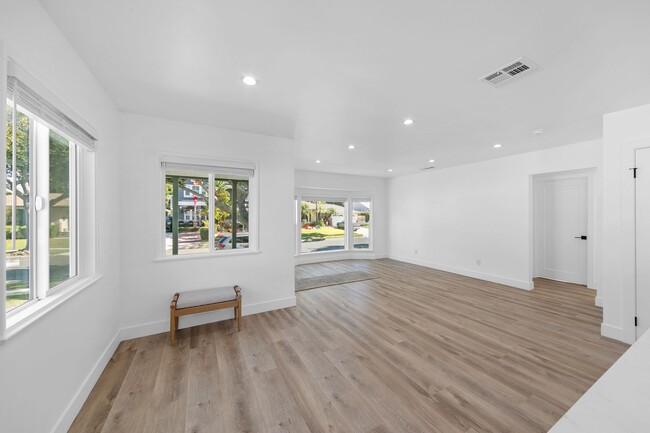 4723 Albury Ave in Lakewood, CA - Building Photo - Building Photo