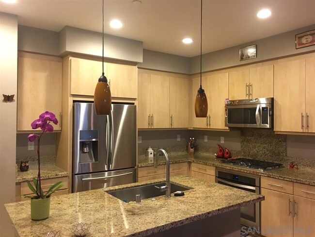 property at 1660 Fairlead Ave