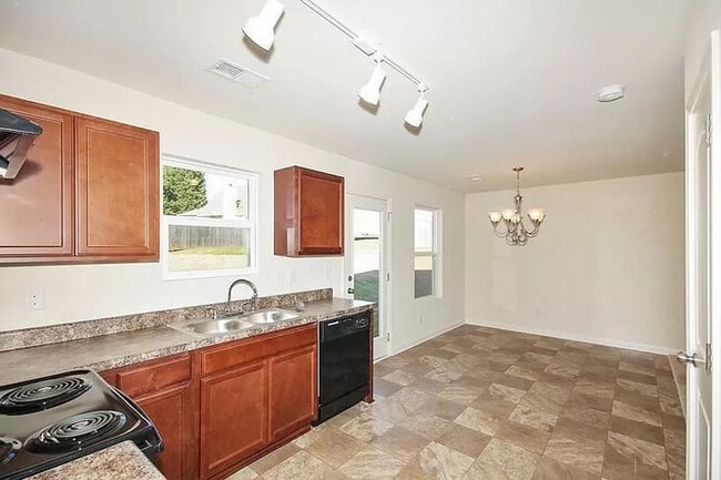 1195 To Lani Path in Stone Mountain, GA - Building Photo - Building Photo