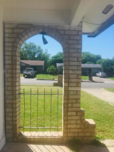 2207 Lake Louise Dr in San Antonio, TX - Building Photo - Building Photo