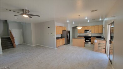 3305 Green Ice Ave in North Las Vegas, NV - Building Photo - Building Photo