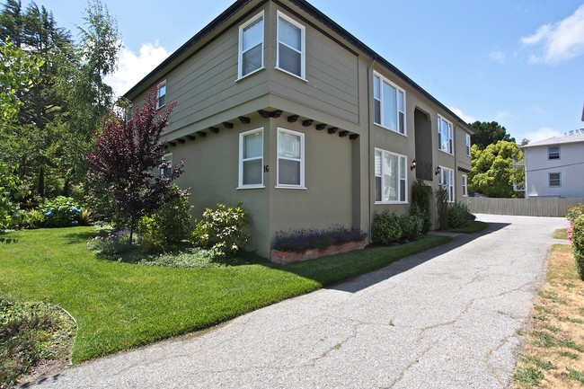 Hillsborough Apartments in San Mateo, CA - Building Photo - Building Photo