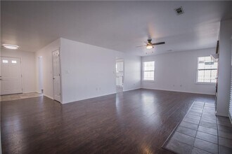 1560 N Porter Rd in Fayetteville, AR - Building Photo - Building Photo