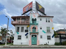 Lofts at Larchmont in Los Angeles, CA - Building Photo