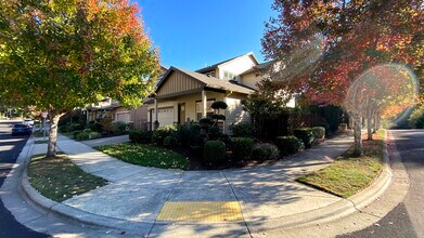 10690 NW Jordan Ln in Portland, OR - Building Photo - Building Photo